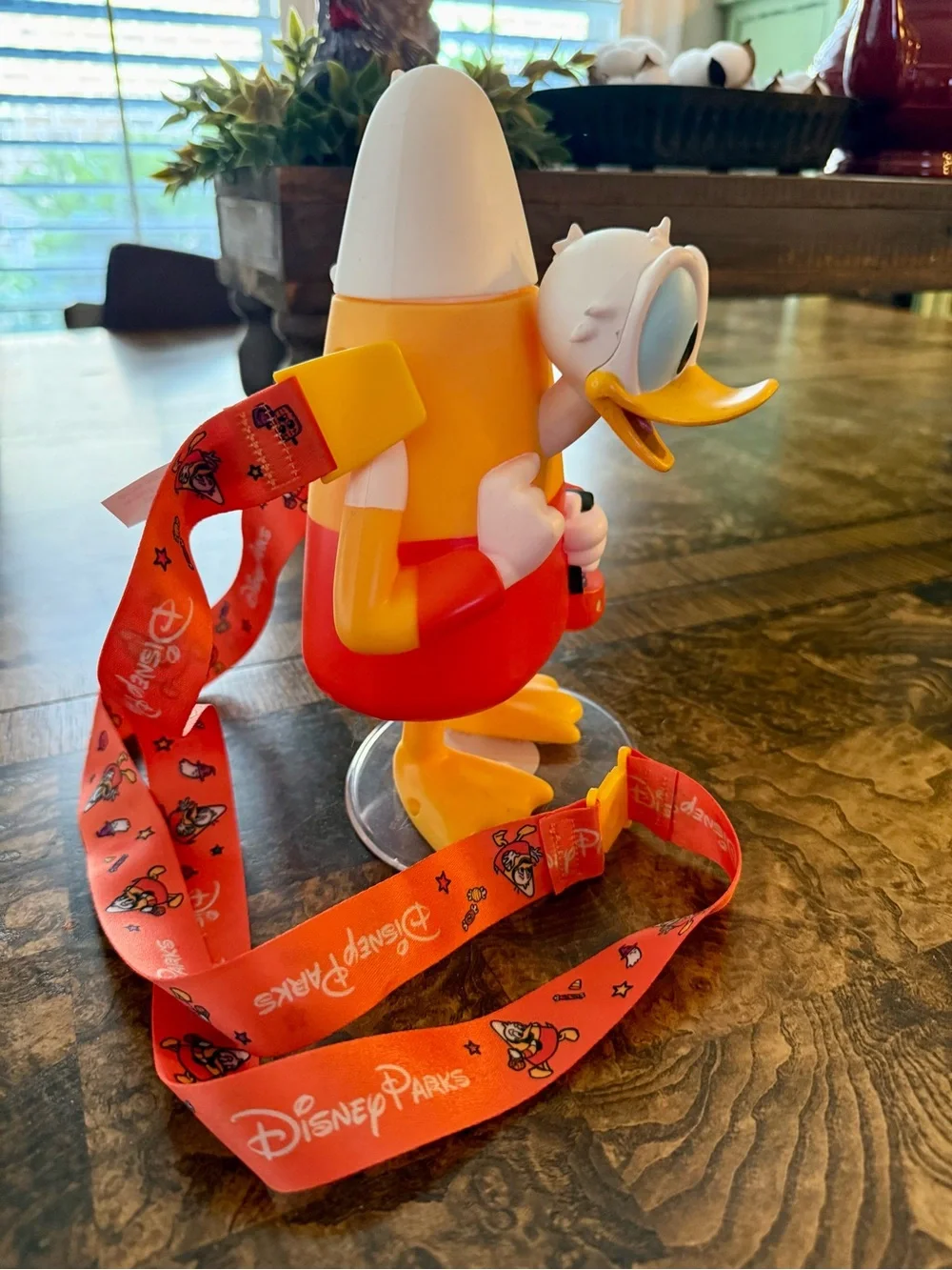 Disney Parks 2022 Donald Duck Candy Corn Halloween Sipper Cup - NEVER USED